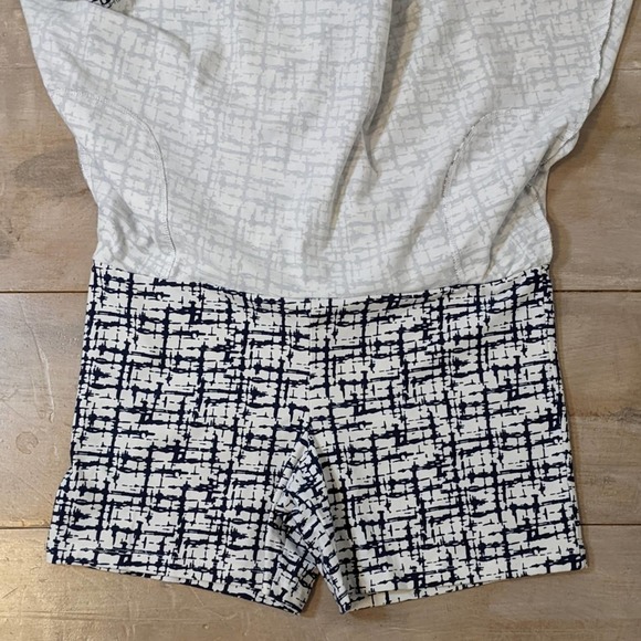 Navy and White Sporty Tennis or Everyday Skort w/Pockets Size M - Picture 3 of 3
